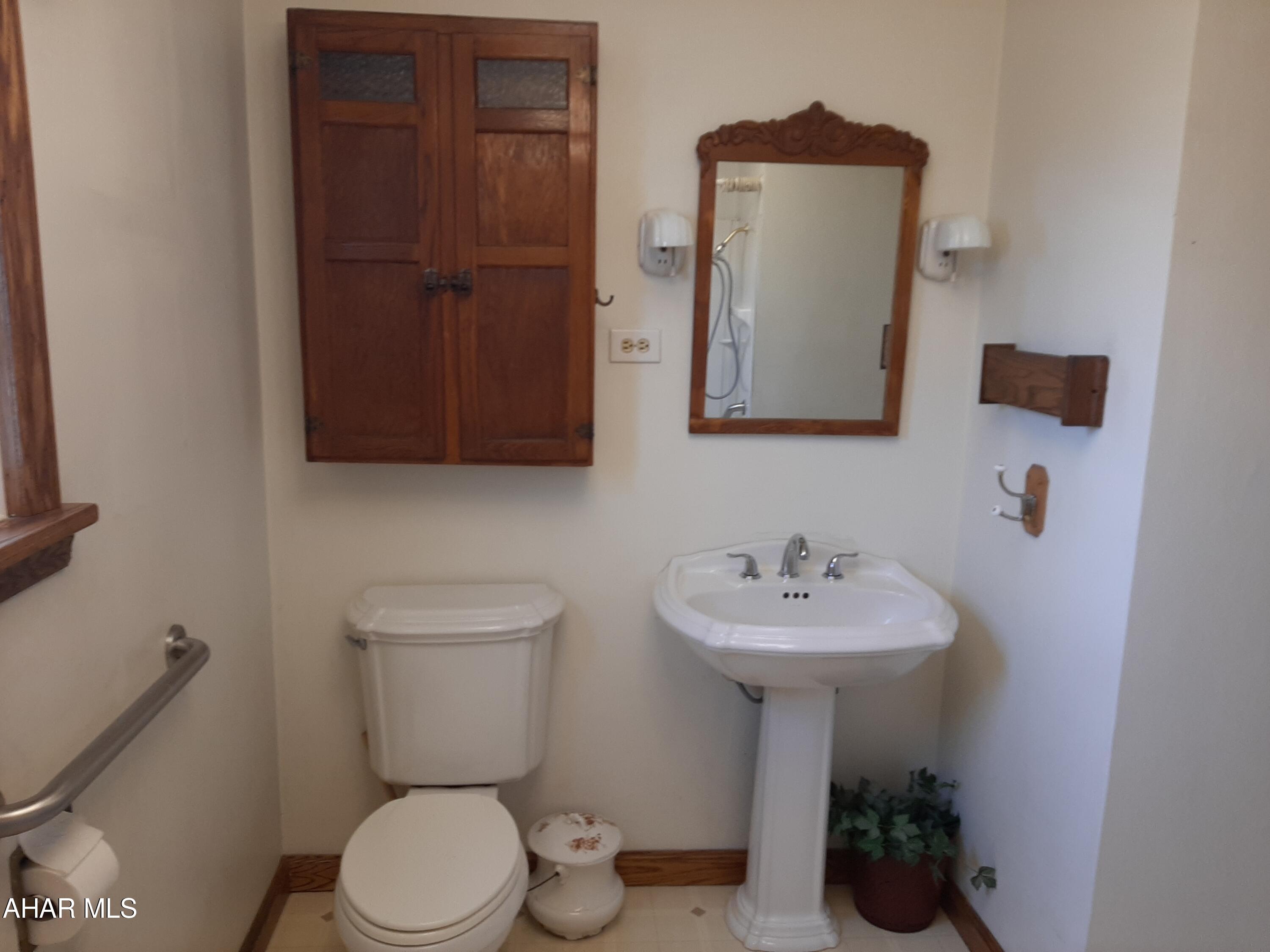 Mountain House Grounds - Residential