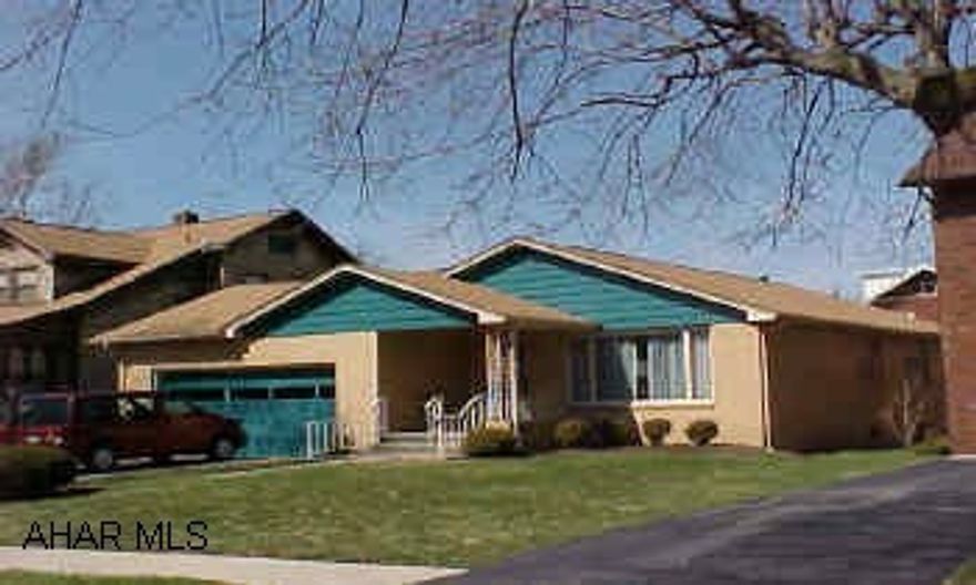 Quality Built Home, 3 BR, 2.5 Bath, Large rooms, Well Maintained, MUST SEE!! Baker School Area.  Built in Range, Oven, New Hot Water Tank.  Could be handicap accessible, Slate entry way. Quality Built Home, 3 BR, 2.5 Bath, Large rooms, Well Maintained, MUST SEE!! Baker School Area.  Built in Range, Oven, New Hot Water Tank.  Could be handicap accessible, Slate entry way.