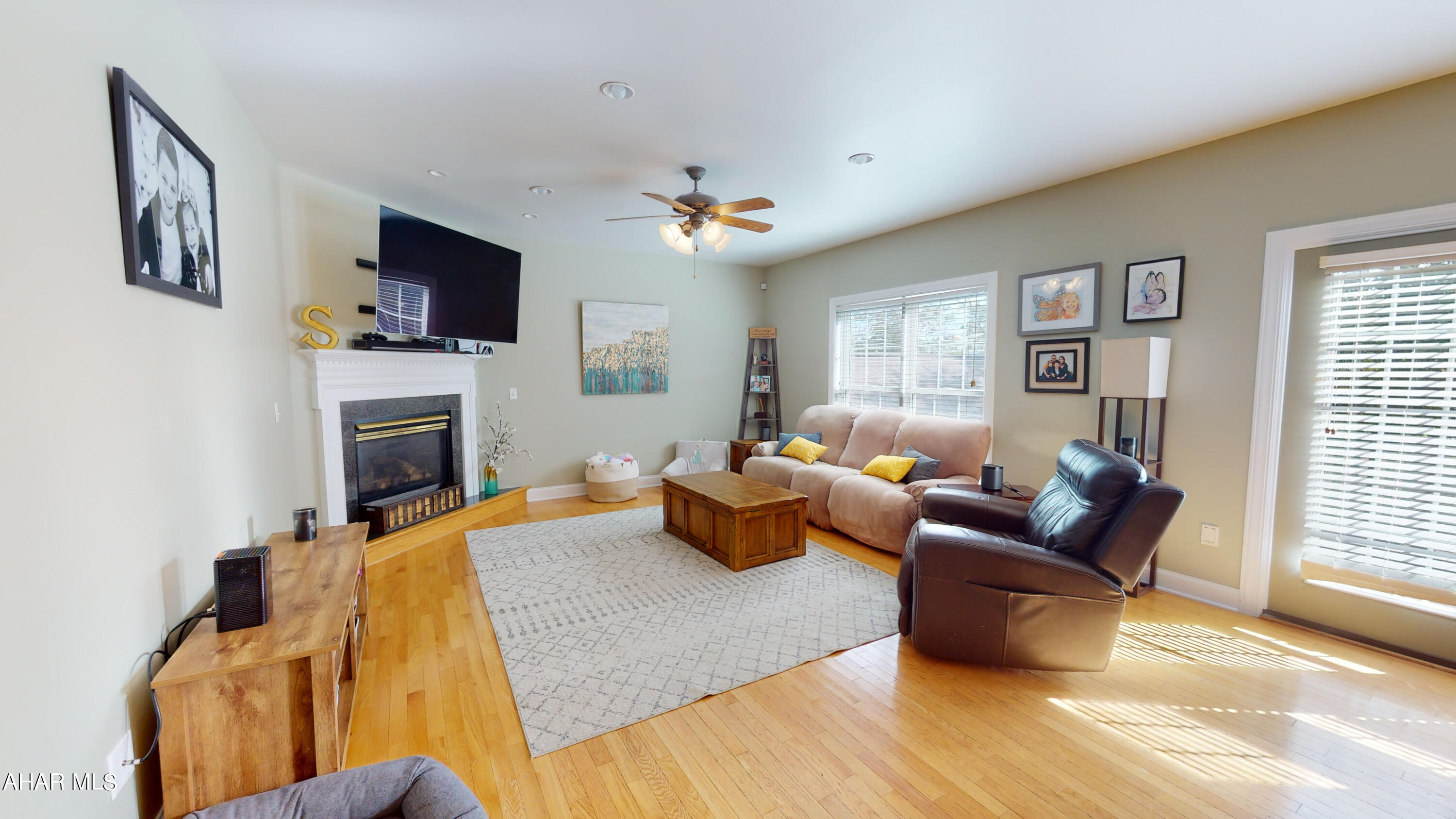 Las Villas - Residential