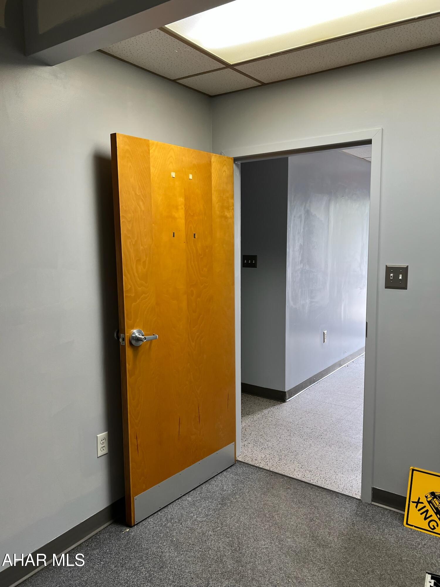 East End - Commercial Sale