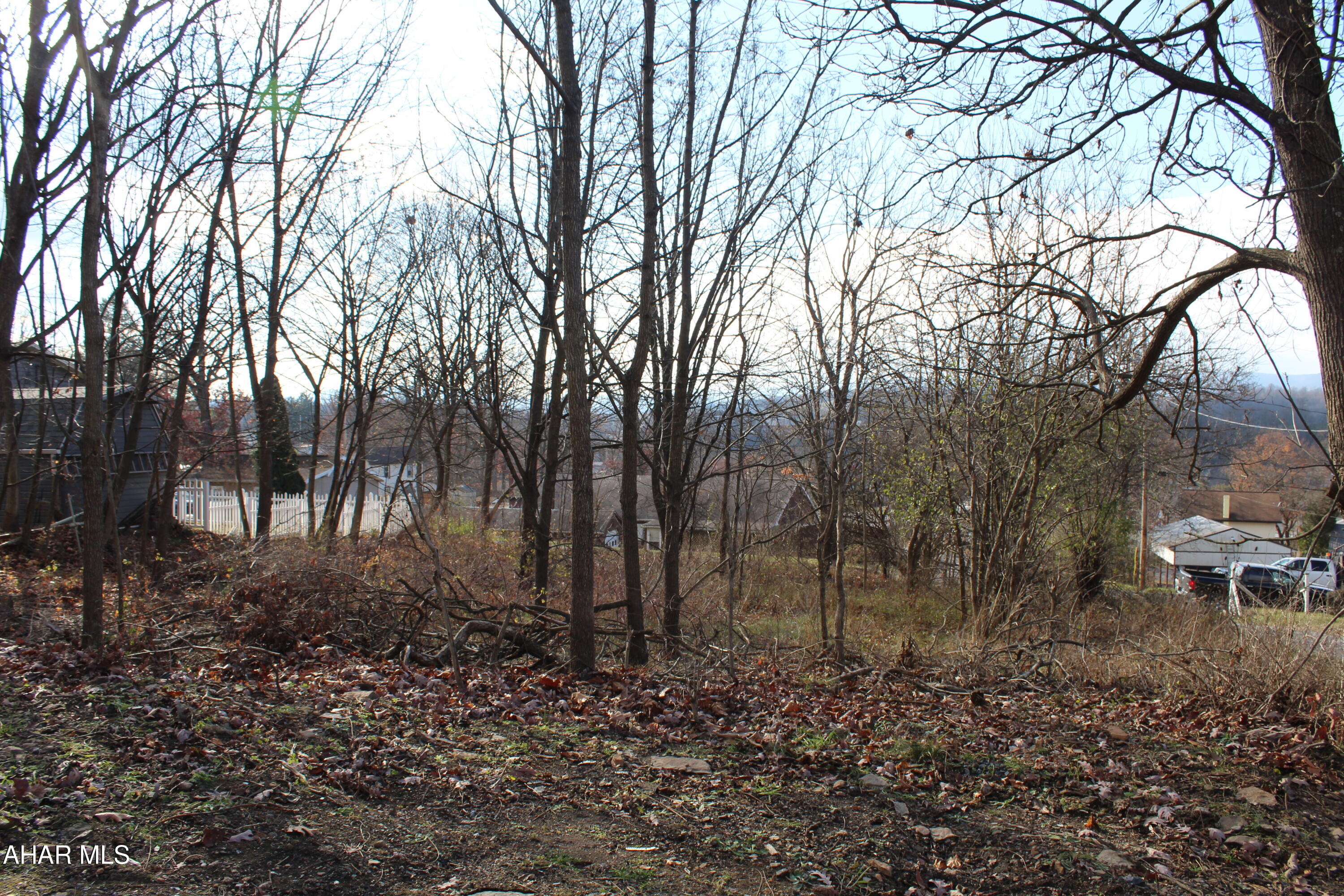 Lakemont - Commercial Sale