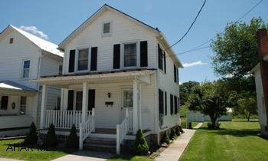 2 story Great starter home.  New vinyl siding and  new windows