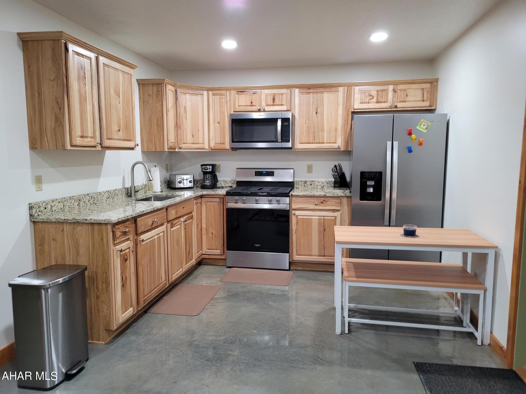 Glendale Yearound - Residential