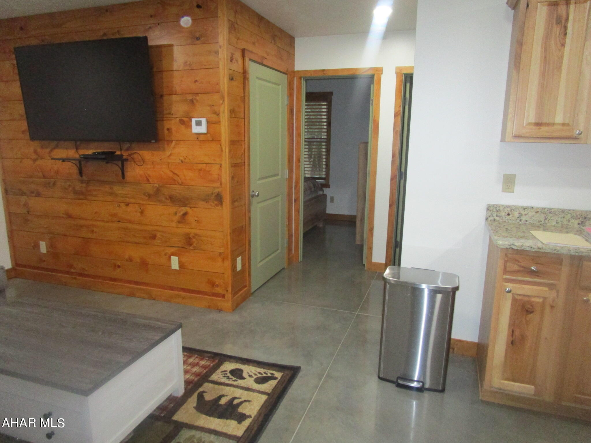 Glendale Yearound - Residential