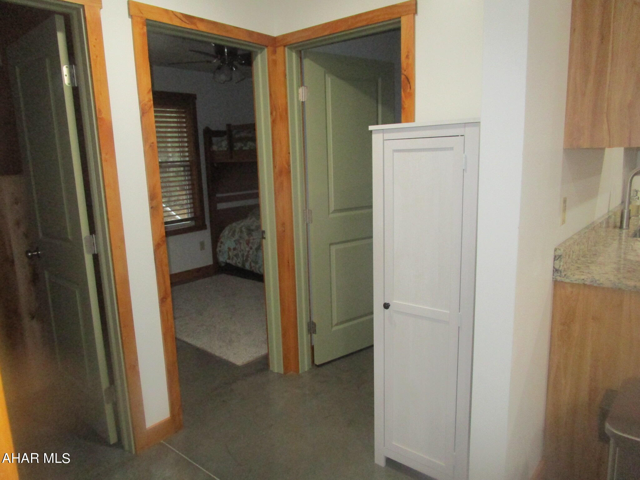 Glendale Yearound - Residential