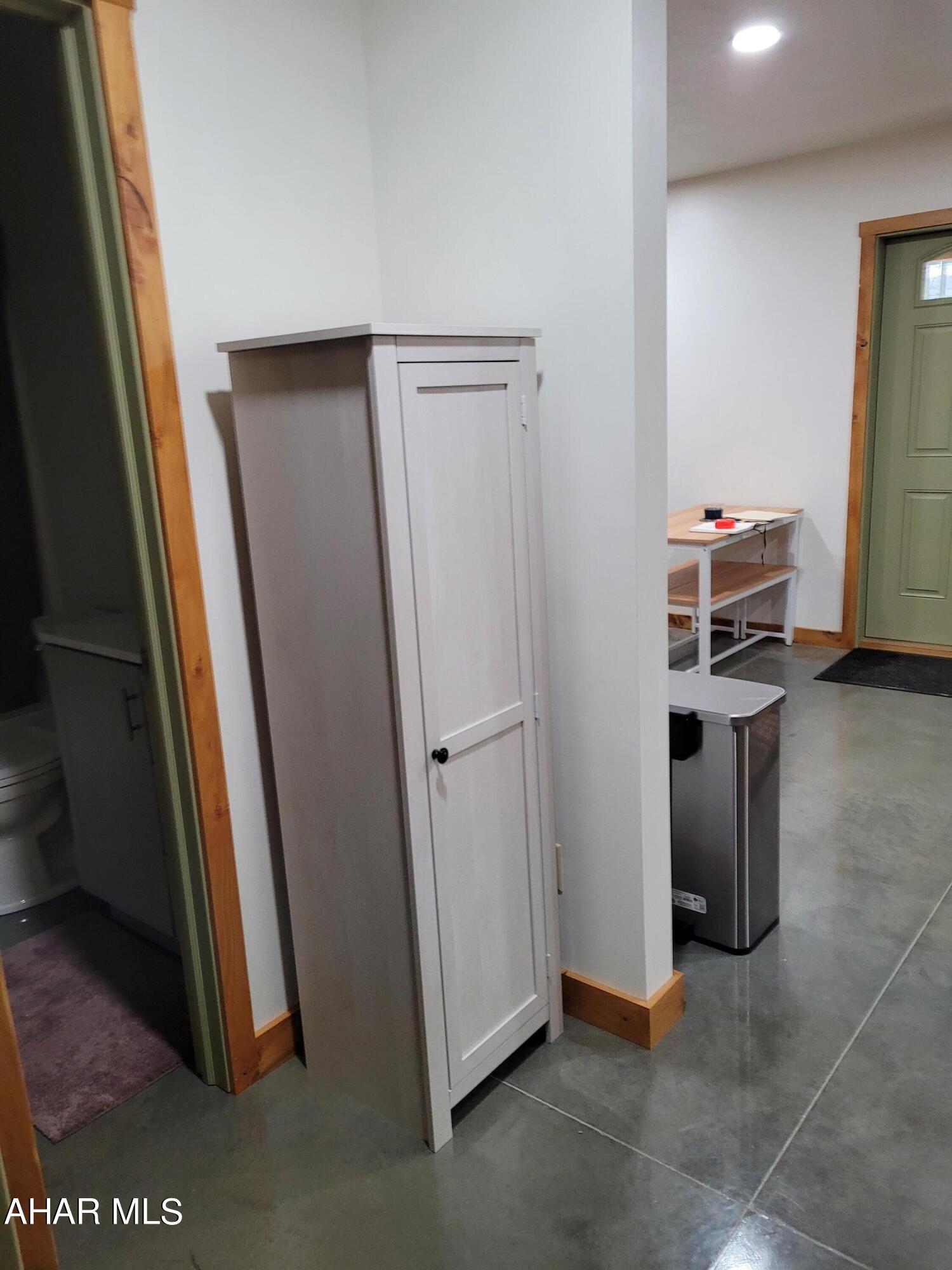 Glendale Yearound - Residential