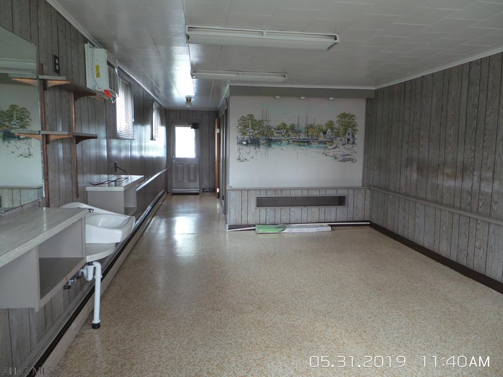 Unknown - Commercial Sale