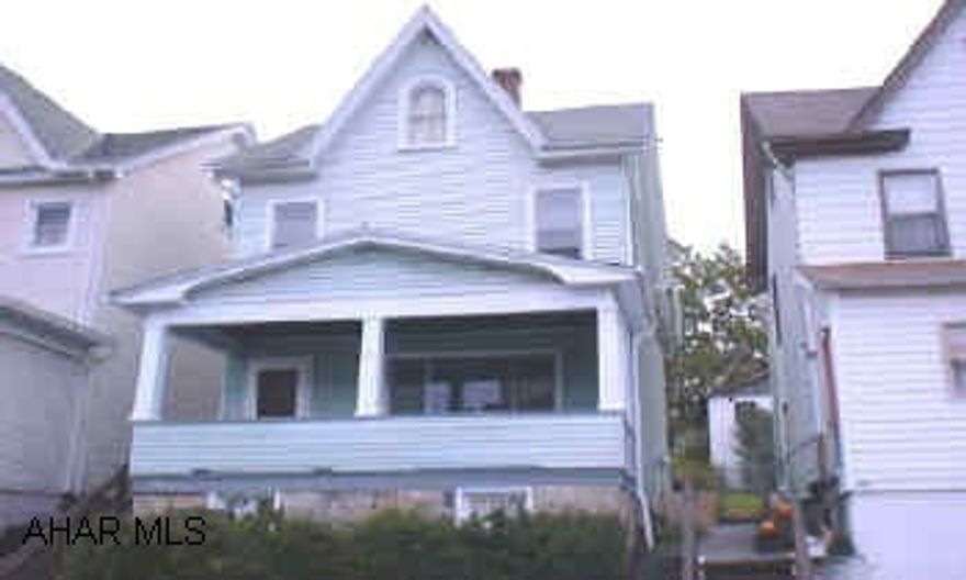 Good mechanics, newer bath. Some TLC being done by owner. Good mechanics, newer bath. Some TLC being done by owner.  Electric system - 100 amp