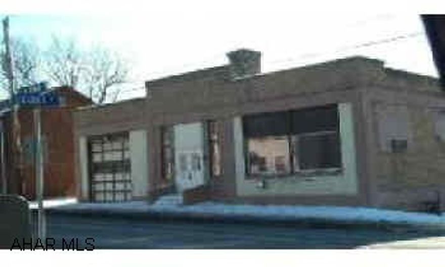 Seller never occupied house on rear of property - Sellers disc. for commercial bldg - only- flood zone- 20 Hickory inlcuded - listing agent must be present.  Multi-Use - Overhead Doors Seller never occupied house on rear of property - Sellers disc. for commercial bldg - only- flood zone- 20 Hickory inlcuded - listing agent must be present.  Multi-Use - Overhead Doors