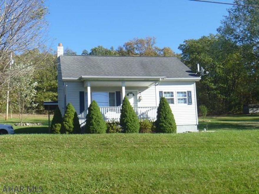 3 BR 2 BA Charming Home in Chestnut Ridge SD in need of some TLC! Large .74 Acre lot with Master bed on 1st floor near full bath! Property is being sold AS-IS condition. sqf approximate buyer to verify. This property has been placed in an upcoming online event. All bids should be submitted at www.xome.com/auctions (void where prohibited). Please submit any pre-auction offers received through the property details page on Xome.com. Any post-auction offers will need to be submitted directly to the listing agent. All offers will be reviewed and responded to within 3 business days. All properties are subject to a 5% buyer's premium pursuant to the Auction Participation Agreement and Terms & Conditions (minimums will apply). Please contact listing agent for details and commission paid on this pr