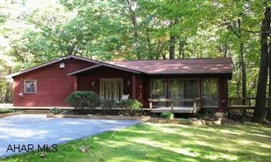 RANCH ON APPROX. 4 ACRES. SWIMMING POOL, WALK TO STATE GAME LANDS. NEW KITCHEN. EXCELLENT MECHANICS. RANCH ON APPROX. 4 ACRES. SWIMMING POOL, WALK TO STATE GAME LANDS. NEW KITCHEN. EXCELLENT MECHANICS.