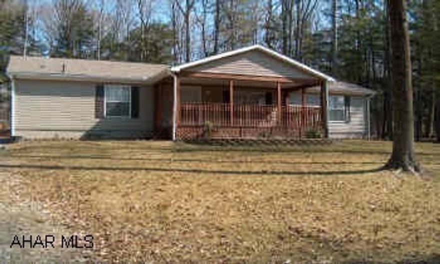 Beautiful doublewide home on 2 landscaped  lots in Glendale Yearound- option to buy with 1 lot. Central air, large brick patio in back w/ fire ring, french drains & soooo much more! Beautiful doublewide home on 2 landscaped  lots in Glendale Yearound- option to buy with 1 lot. Central air, large brick patio in back w/ fire ring, french drains & soooo much more!