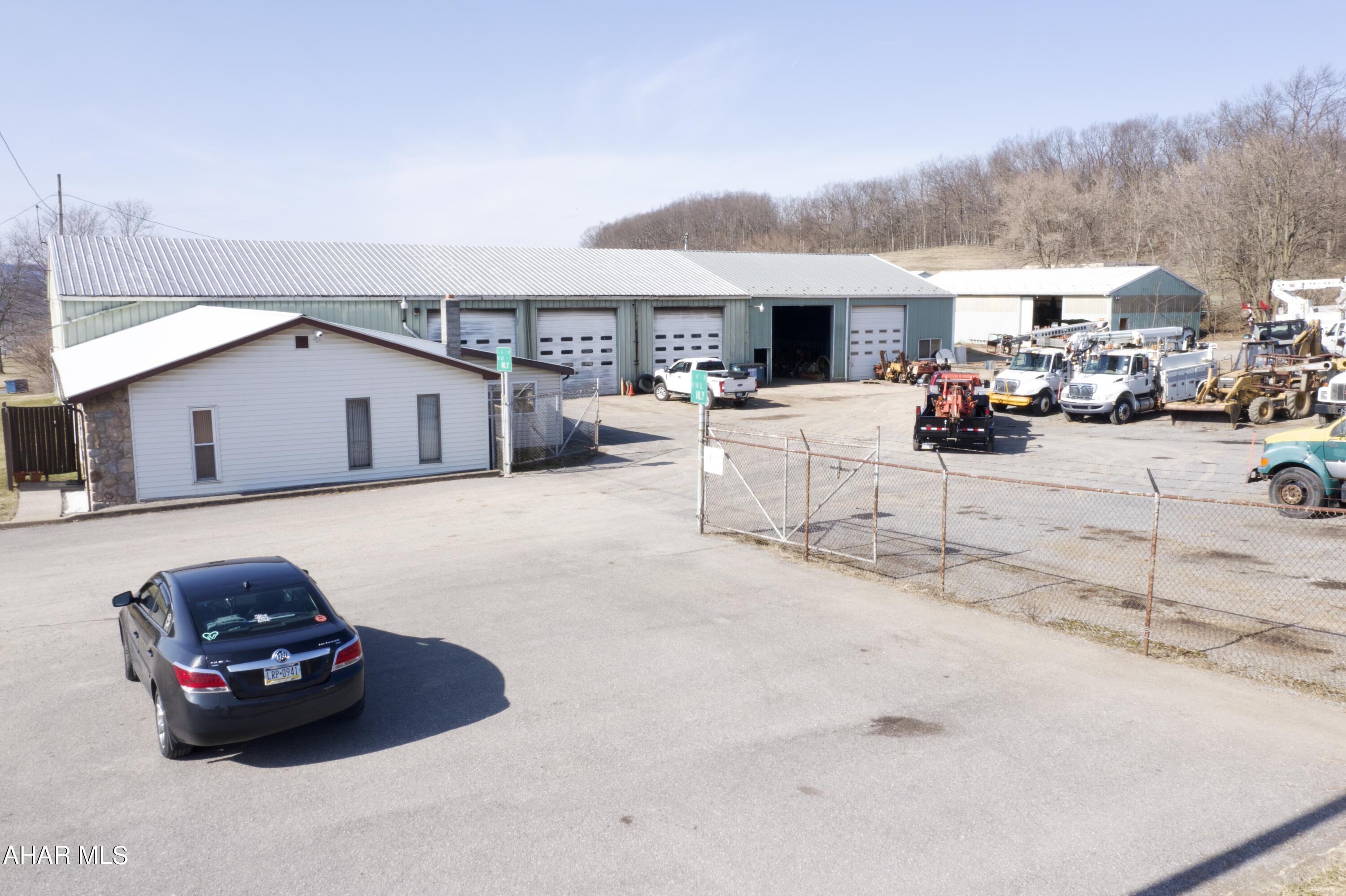 West Loop - Commercial Sale