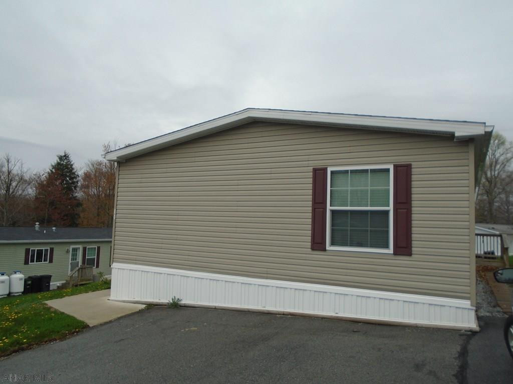 Laurel Woods - Residential