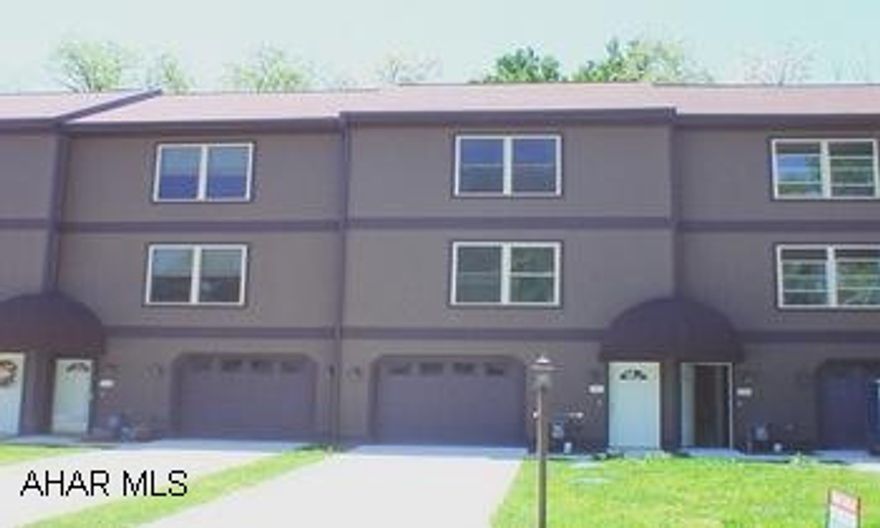 Beautiful well-appointed new construction home in great location! 2 BR, 2 BA, laundry on 2nd floor, spacious LR/kitchen, DR, pantry, tile floors, master BR with WIC, deck, patio, 1 car garage w/opener. Priced to sell! Agent has ownership interest. Beautiful well-appointed new construction home in great location! Maintenance free, 2 BR, 2 BA, laundry on 2nd floor, spacious LR/kitchen, DR, pantry, tile floors, master BR with WIC, deck, patio, 1 car garage w/opener. Priced to sell! Agent has ownership interest.