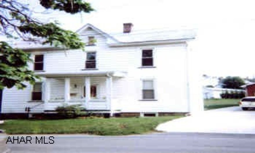 NEW OAK KITCHEN WITH PULL OUT PANTRY,  SWANSTONE DOUBLE SINK, BREAKFAST BAR, GAS FIREPLACE IN LIVING ROOM,DR, OR FR, 1ST FLOOR LAUNDRY, NEW TILT IN WINDOWS, CENTRAL VAC, NEWLY CEMENTED BSMT FLOOR. COMPLETELY REDONE.  MUST SEE INSIDE.  QUALITY MATERIALS. EXQUISITE INSIDE.  KENNEL NOT INCLUDED.