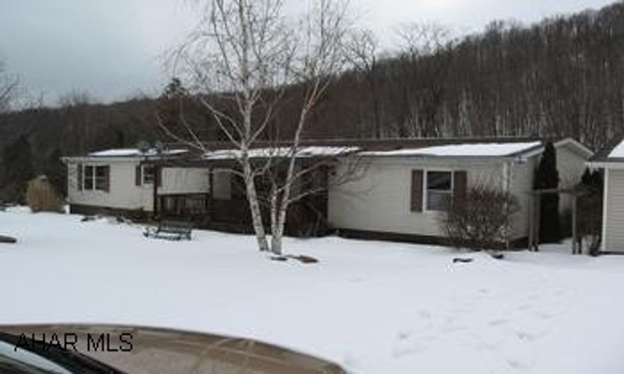 Lovely country setting, 3 Bedrooms, 2 bath, Doublewide on concrete foundation w/crawlsapce. 2 Car garage, Deck, ABG Pool, Shed Owner is having home professionally cleaned 3/6/2007