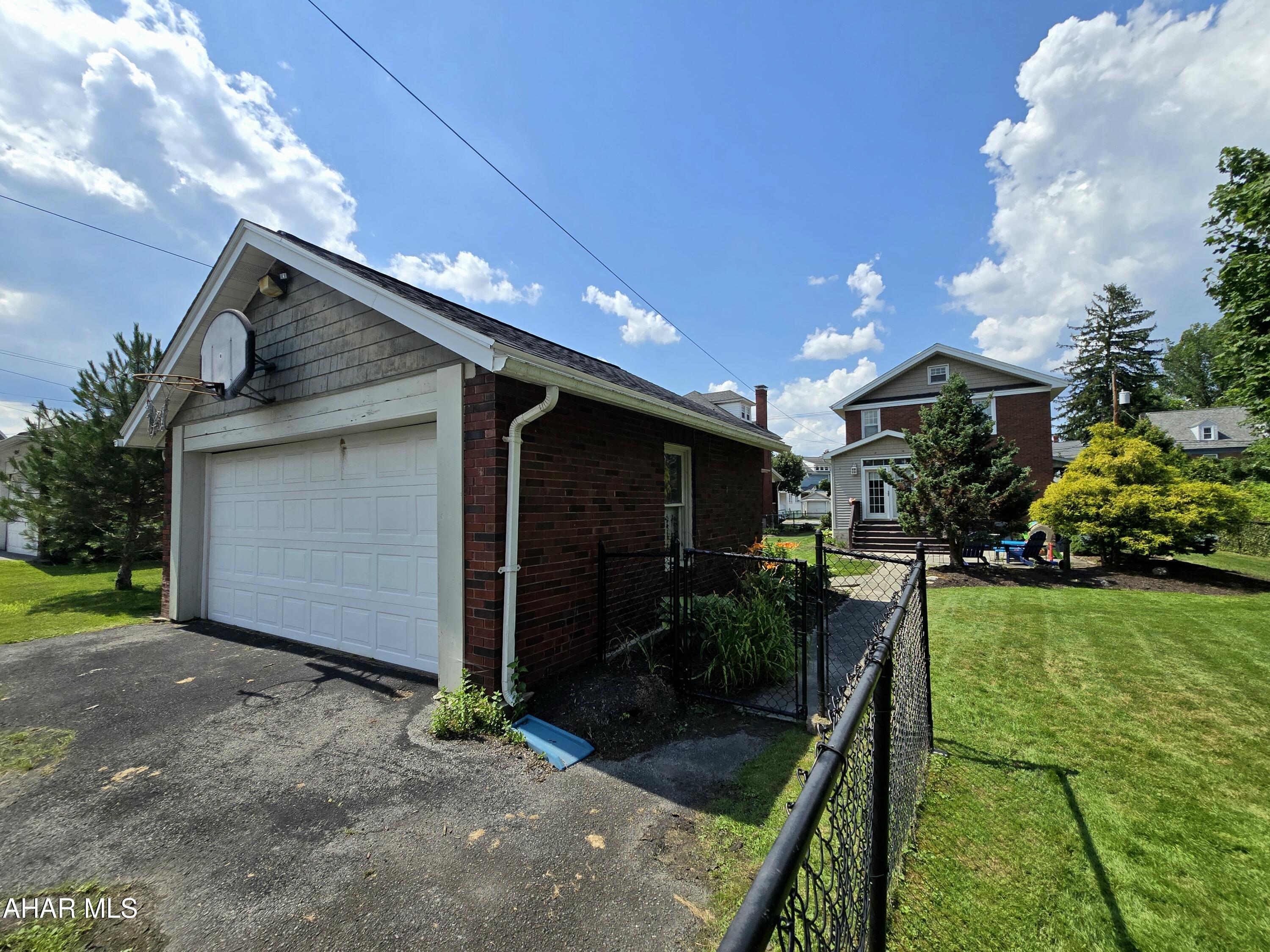 Hollidaysburg - Residential