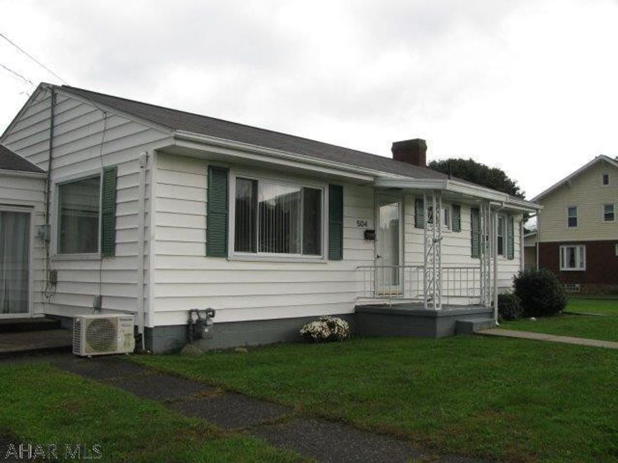 Bellwood Ranch 1 block from schools! This home offers a spacious living room, EIK w/ appliances, 3 bedrooms and full bath on the main floor, bonus room and 3/4 bath on lower level. Hardwood floors throughout, plaster walls, attached garage and breezeway. Plus an in ground  16x 32 pool !
