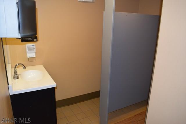 Unknown - Commercial Sale