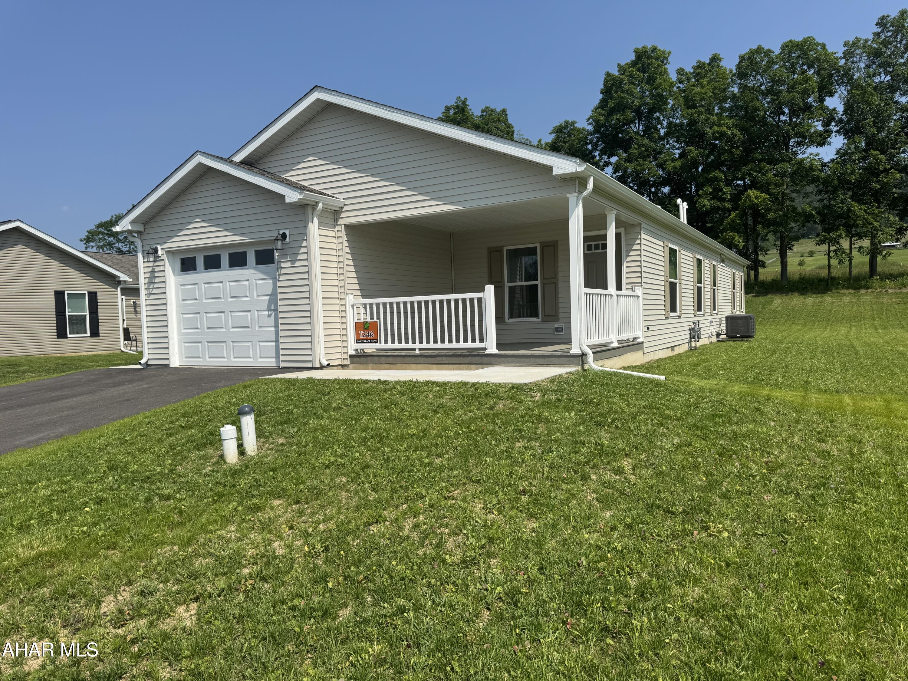 Oak View Community - Residential