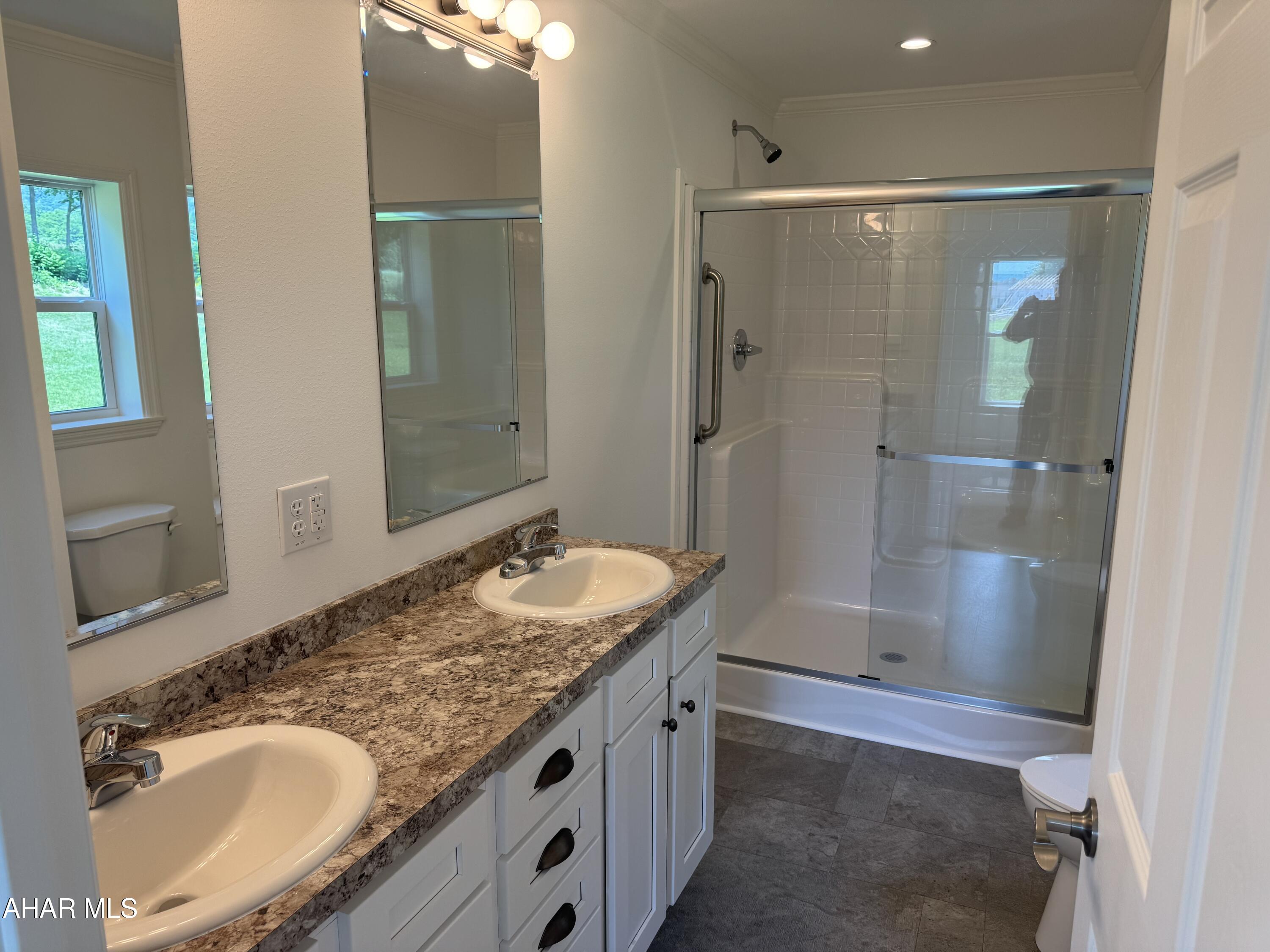 Oak View Community - Residential