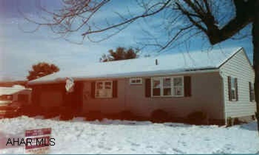 JUST MOVE IN! UPDATED THROUGHOUT INCLUDING NEW ROOF, KITCHEN & BATHS. LARGE LEVEL LOT IN BAKER SCHOOL DIST.  GREAT RANCHER IN GREAT ELDORADO AREA! LIKE NEW WITH HARDWOOD FLOORS, GREAT MECHANICS AND DECOR! MUST SEE! CALL DARLA 696-1227 FOR APPT.  D.W., RANGE, & REFRIG. NEGO.