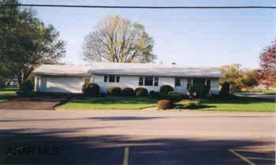 IMMACULATE 3 BEDROOM RANCHER WITH SPACIOUS ROOMS, CARPET & HARDWOOD FLOORS, 2 CAR ATTACHED GARAGE ON BEAUTIFULLY LANDSCAPED CORNER LOT. GREAT LOCATION. DELAYED POSSESSION THROUGH AUG. 1, 2003. THREE QUARTER BATH IN BASEMENT. NEW WINDOWS AND DRIVEWAY.