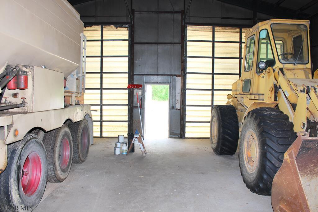 Unknown - Commercial Sale