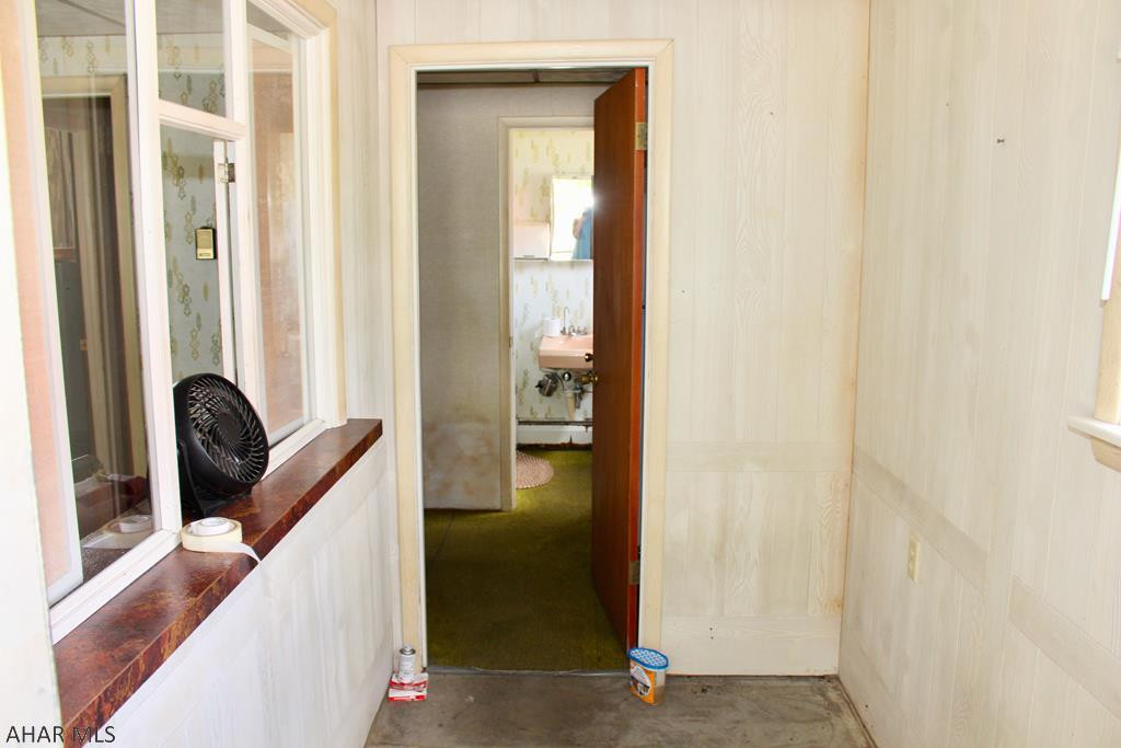 Unknown - Commercial Sale