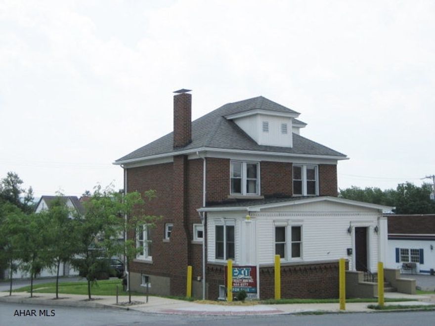 Great location for a professional office.  High visibility on the corner of 29th Street and 7th Avenue.  Zoned Light Industrial, Brick structure with off street parking.  Remodeled interior, oak trim throughout, central A/C.