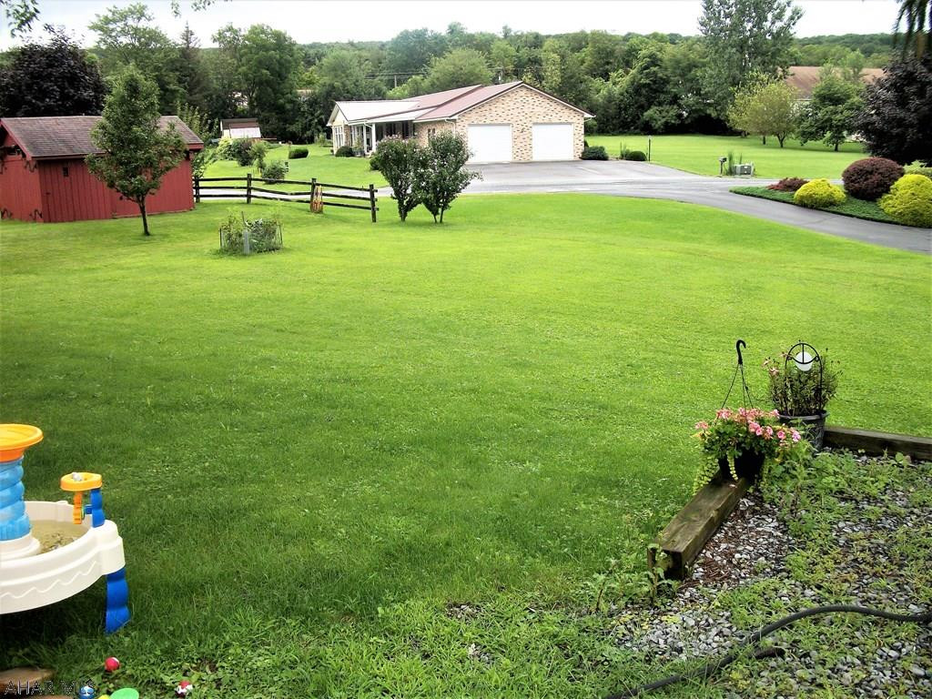 Lakewood Manor - Residential