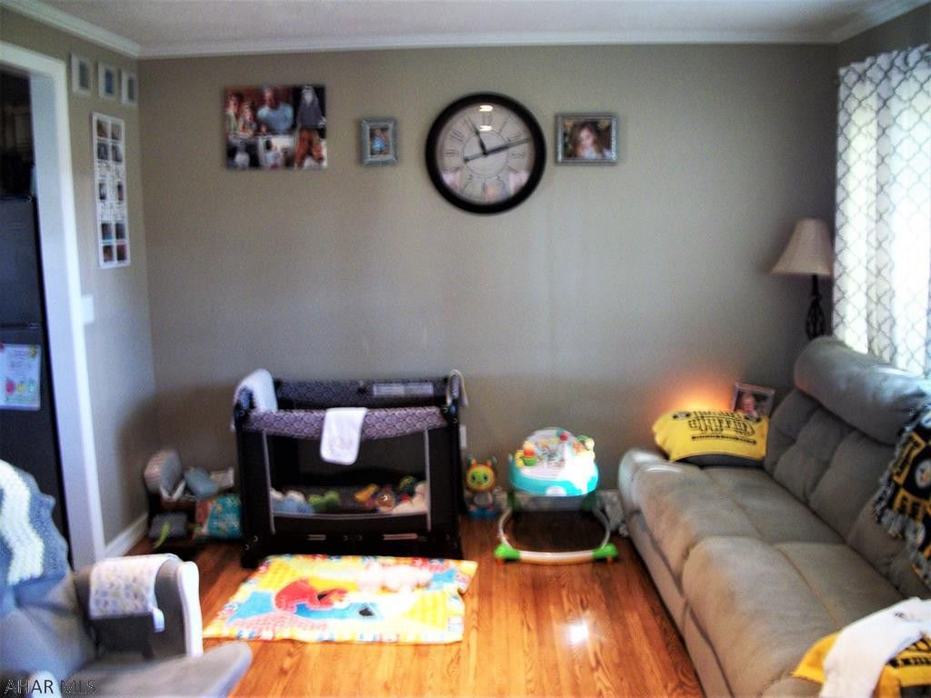 Lakewood Manor - Residential