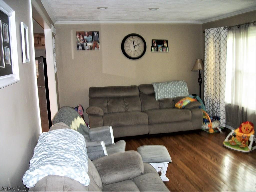 Lakewood Manor - Residential