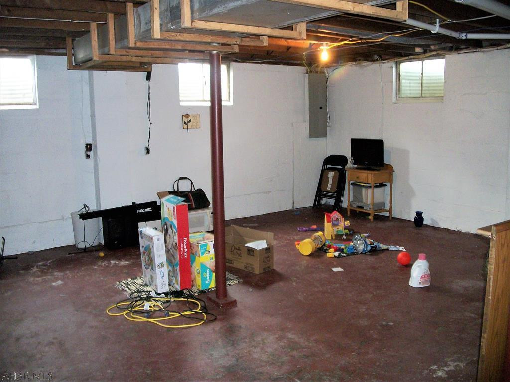 Lakewood Manor - Residential