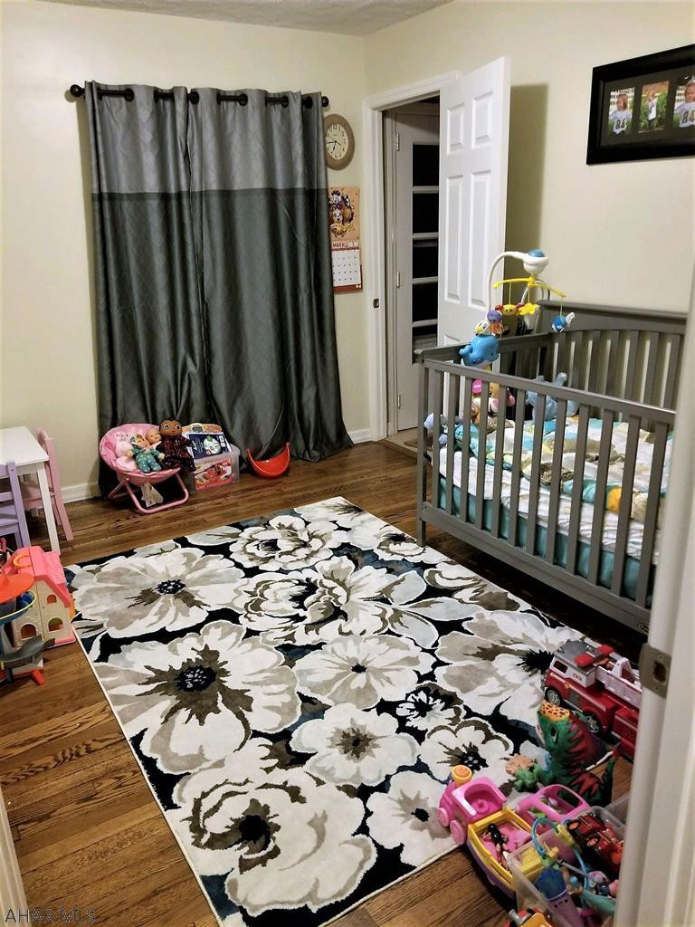 Lakewood Manor - Residential