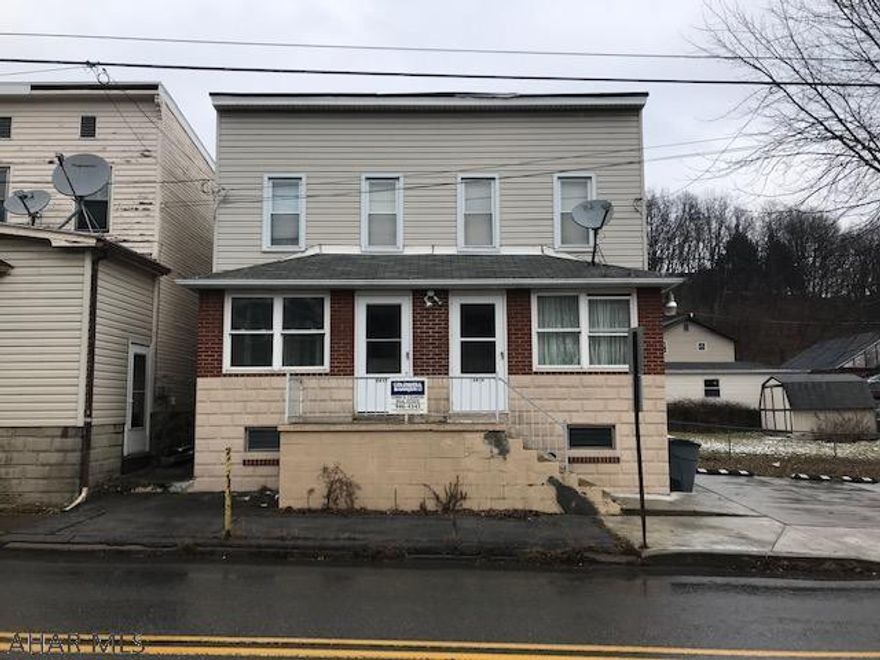 Investors? Great side by side duplex has 2 units w/2 BR each. All utilities are separate as well. Also has a 3 car garage and off st parking, good rental history and was updated within the last couple of years.