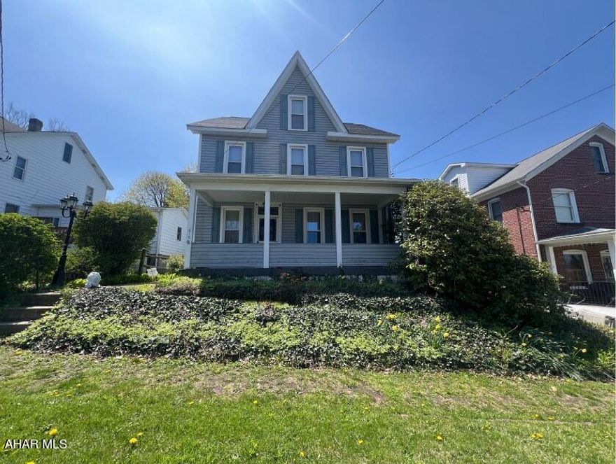 Welcome home to 610 Keystone Ave.
Upon stepping onto the porch, you will be greeted by the first of many original hand-crafted stained glass windows. You will find large rooms that are perfect for family gatherings. Featuring 4 bedrooms and one and a half baths, 2 car detached garage and a great yard. The large attic
could be converted into another living space. Working from home will be a breeze with the first floor office. Located in a great neighborhood, providing you with a sense of community. Close to schools, shops and restaurants. This home is waiting for you to add your own personal touch and style.
Call today for a tour and begin making memories that will last a lifetime.
EXECUTOR IS A REAL ESTATE BROKER