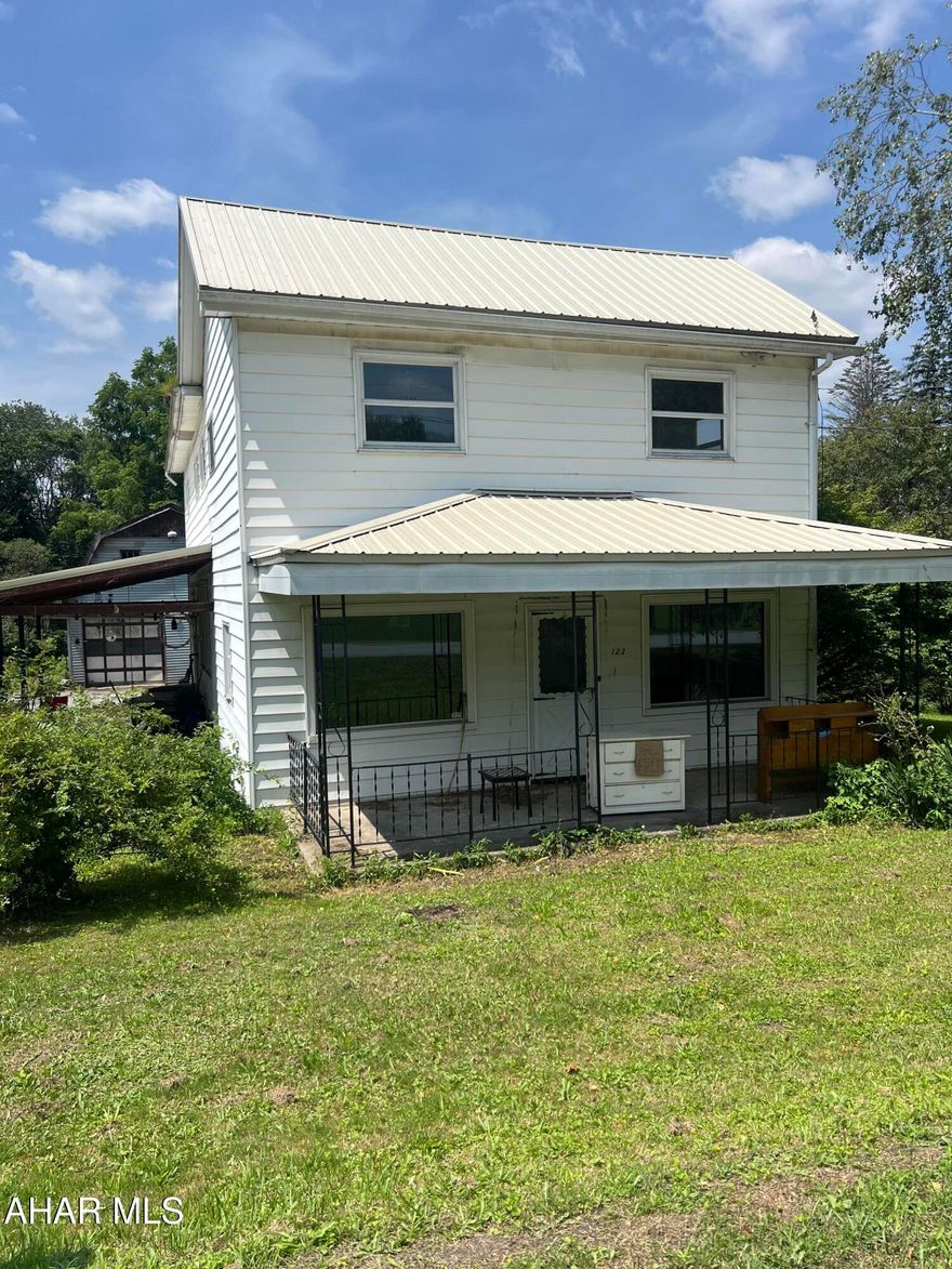 Come see this charming 6 Bedroom 2 Bath home in Glendale School District.  This very large home will suit any size family. With off street parking and large two car garage, come make this home your own!