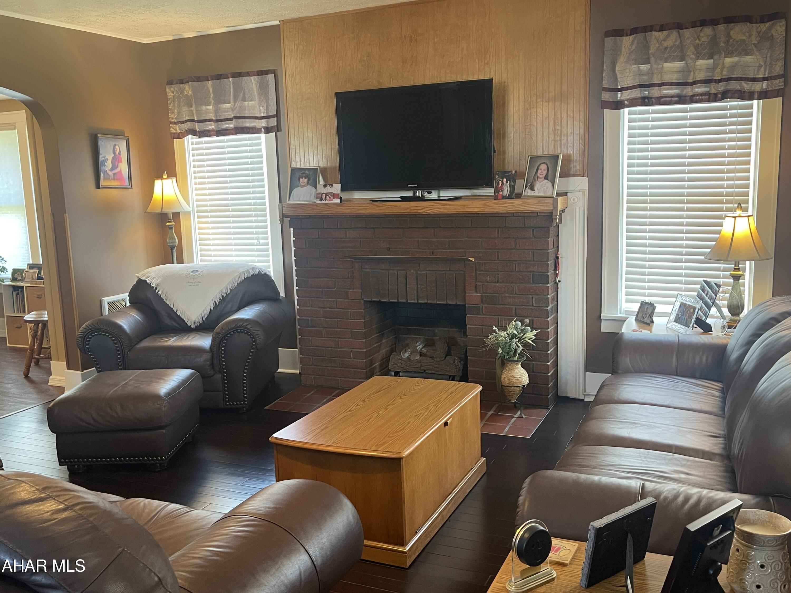 Llyswen - Residential