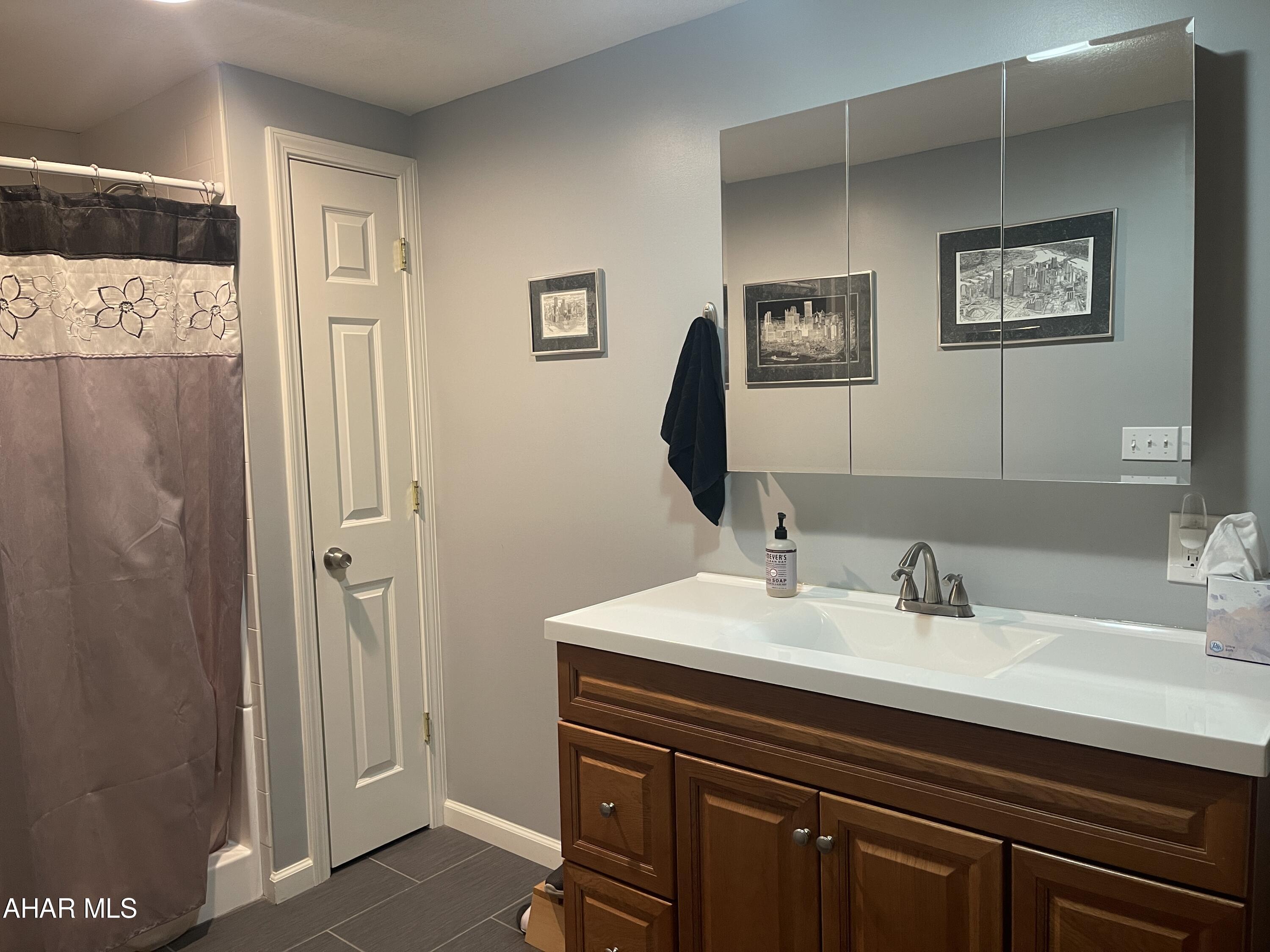 Llyswen - Residential