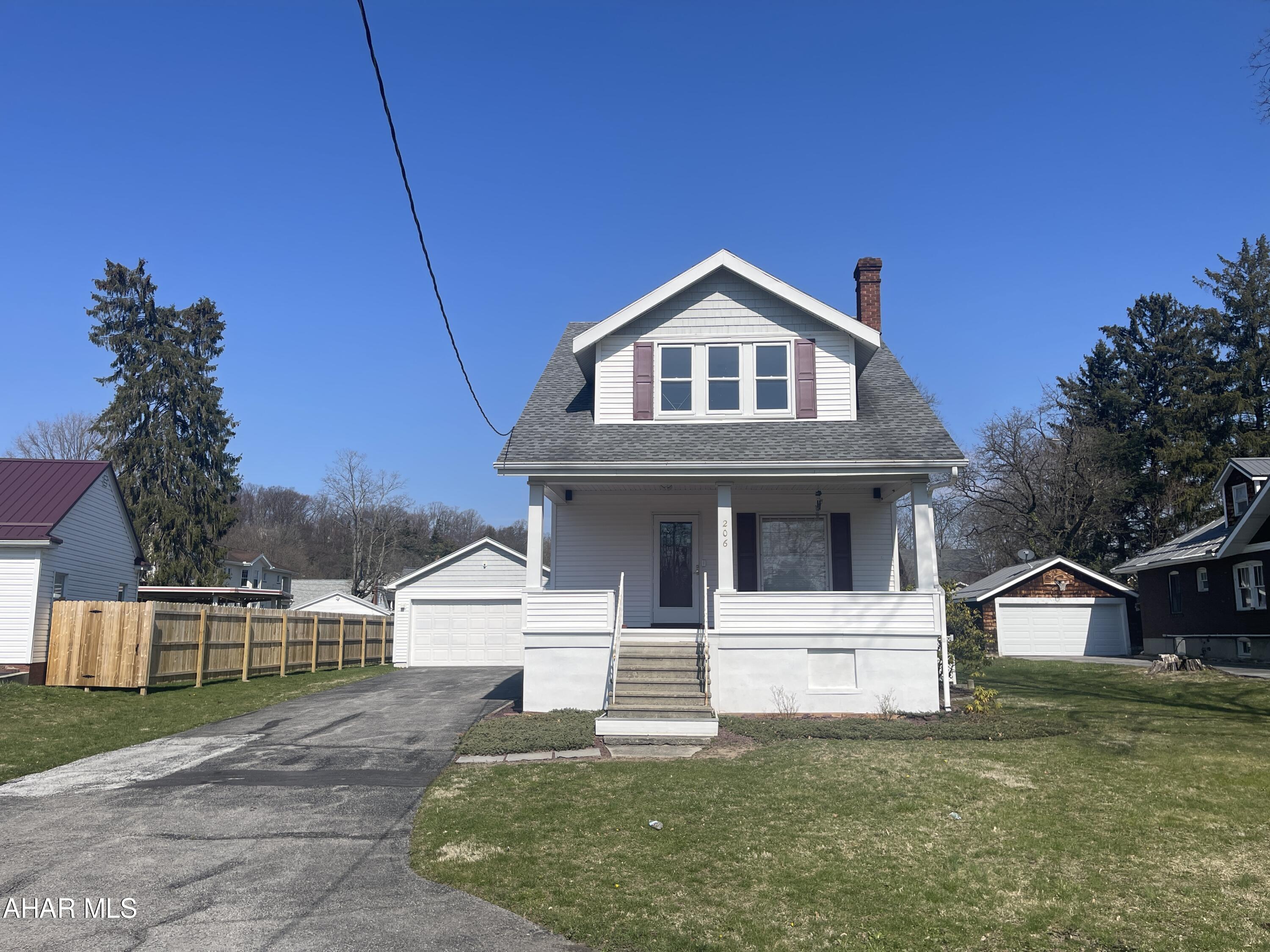 Llyswen - Residential