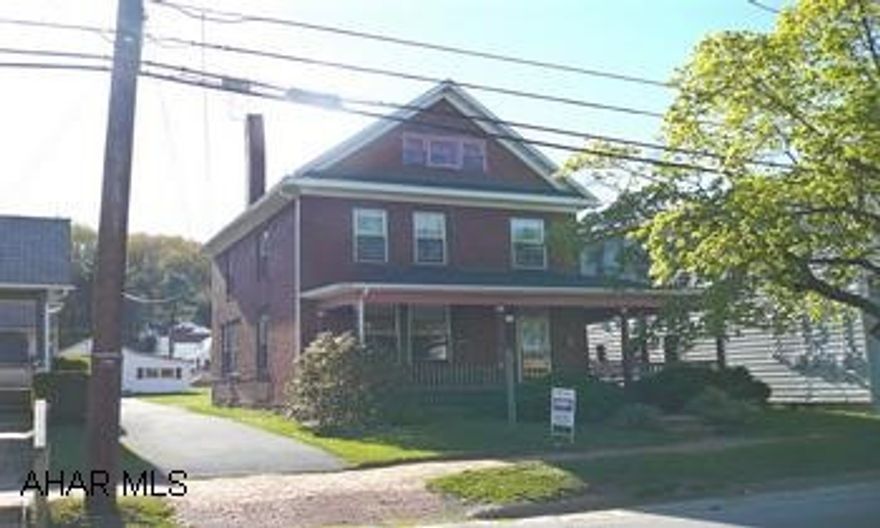 EXCEPTIONAL BRICK VICTORIAN WITH HARDWOOD FLOORS, POCKET DOORS, BEAUTIFUL STAIRCASE. WELL MAINTAINED WITH UPDATED WIRING, REDONE BATHROOMS, WRAP AROUND PORCH. OFFERED AT ONLY $88,900. CALL JOHN DAVIDHIZAR AT 207-9808 FOR YOUR SHOWING. SELLER TO FIND SUITABLE HOUSING.