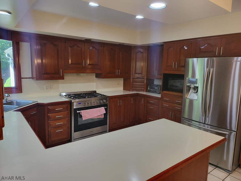 Unknown - Residential