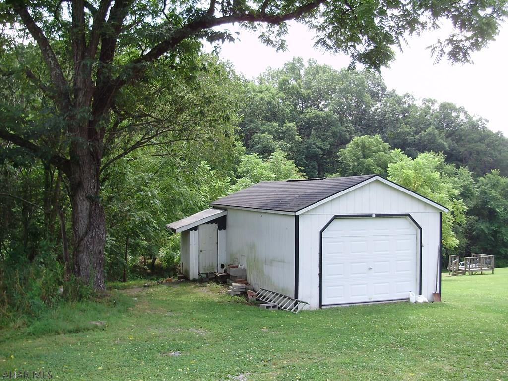 Saxton - Residential Lease