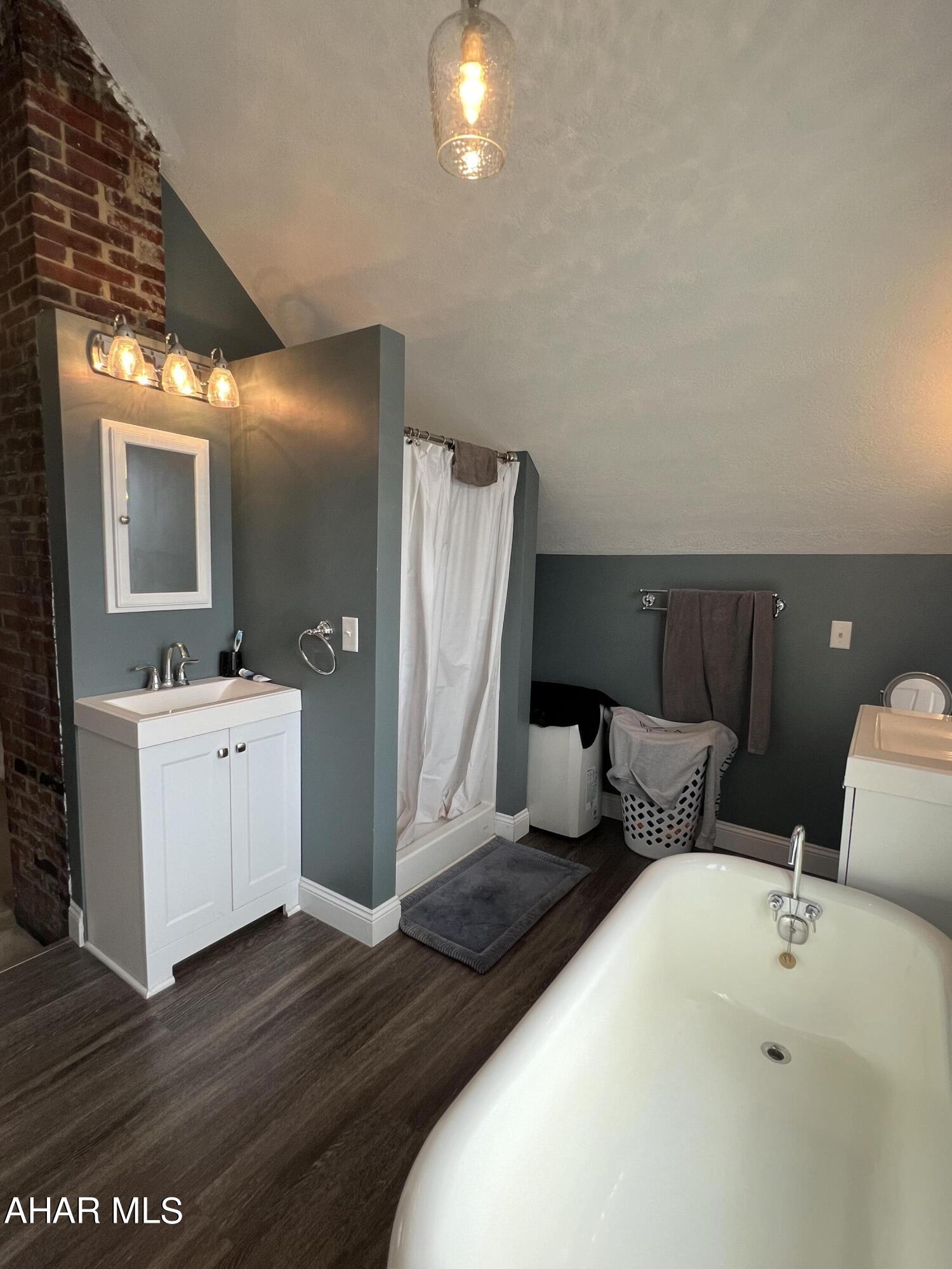 Juniata - Residential