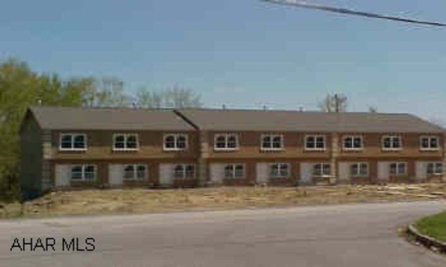 Hampton  Court Townhomes New Construction Oak Kitchen- Trex deck- Homeowners Association- Convienient location.Homeowners Association Fee- $60.00 Includes- Security Lighting, Grass Cutting, Snow Removal, Garbage Removal