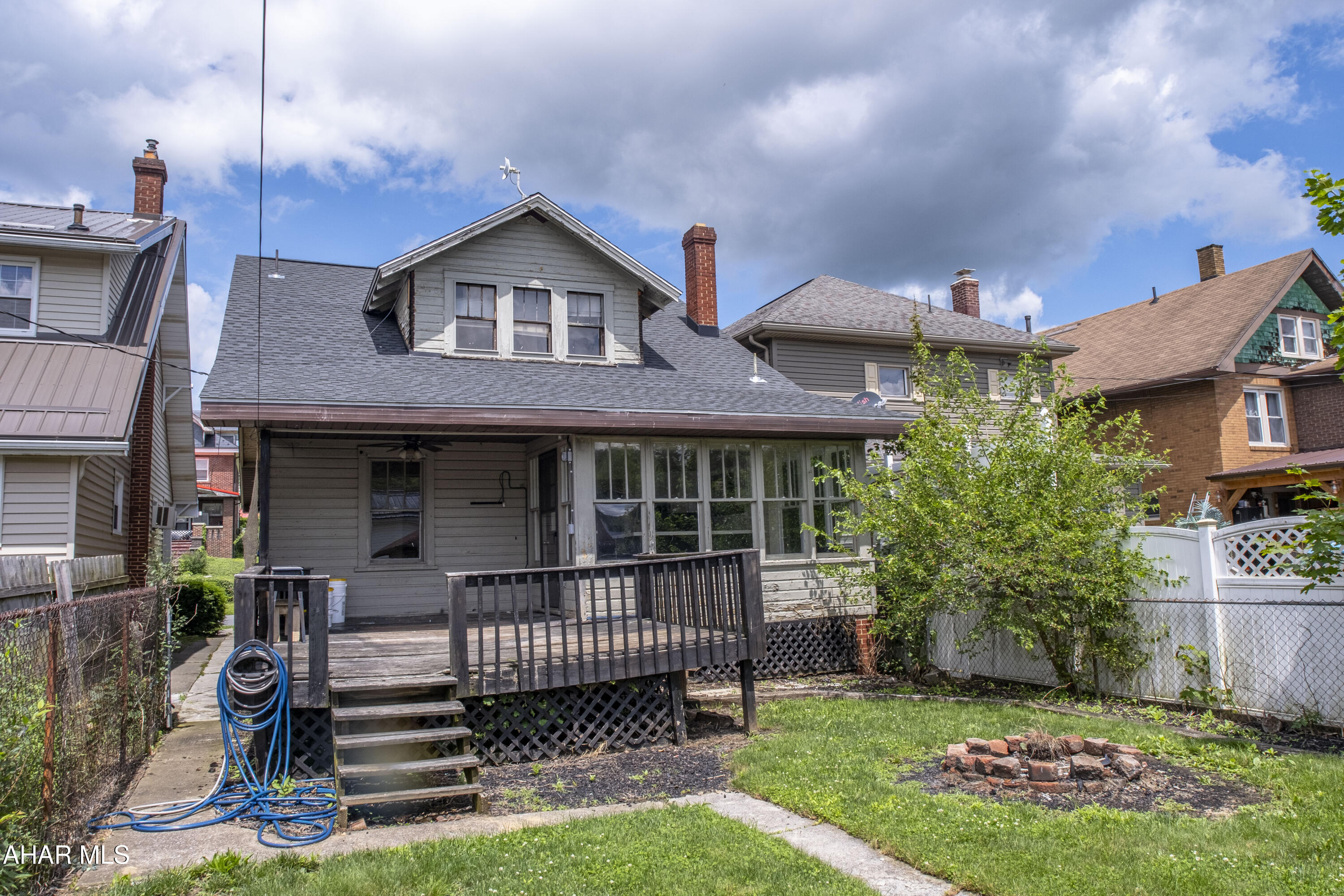 Juniata - Residential