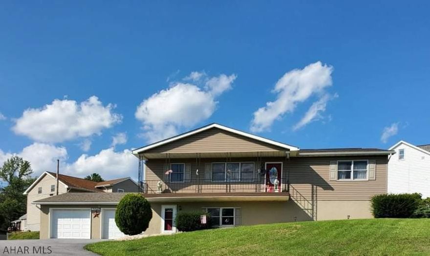 Well maintained 3 bedroom 3 bath house located on appropriately half an acre! This beautiful home has many updates throughout! The front balcony has gorgeous views overlooking the mountains! Call to schedule your showing! Preapproved buyers only! Buyer to confirm taxes, sq footage, and lot size.