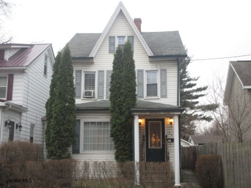 This is a Great, Affordable House for someone who wants an Open-Floor Plan, Off-Street Parking, and Plenty of Cabinet Space!  The Mechanics are Newer, the House has been Updated and is Move-in Ready! A Fenced-in Yard and Covered Deck Complete this Package Deal! Make an Offer Today! Won't Last Long!!!